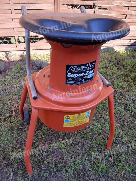 Lescha metal housing branch chipper, composter 220 V