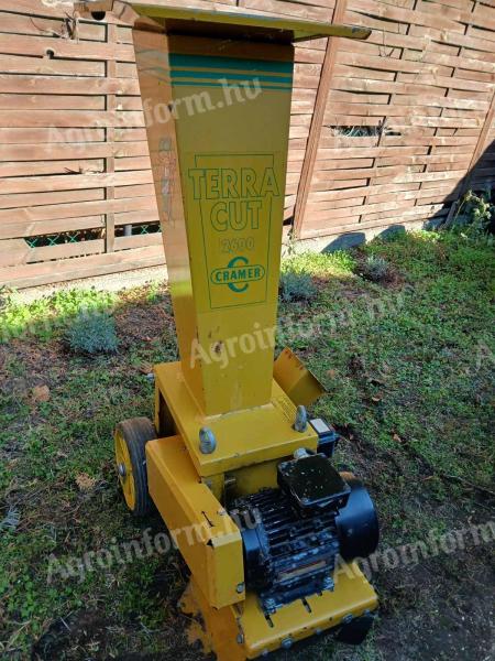 CRAMER 380 V metal-housed branch chipper, composter