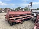 Kühne IH 6200 seed drill, grain drill