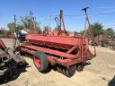 Kühne IH 6200 seed drill, grain drill