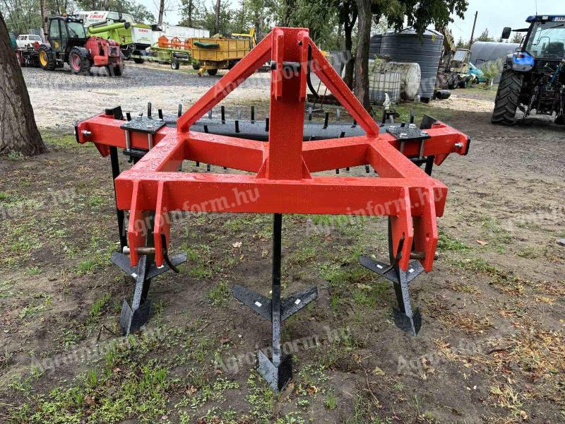 3 knife subsoiler, 3 knife soil spreader