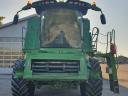 John Deere T660i combine