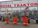 TRÁVA O POĽSKÝCH 400 LITROVÝCH HNOJIVÁCH S HYDRAULICKÝM OTVOROM - TRAKTOR ROYAL