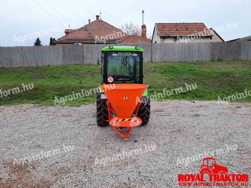 Über den hängenden Salz- und Sandstreuer GRASS 300 L – Stock – Royal Traktor