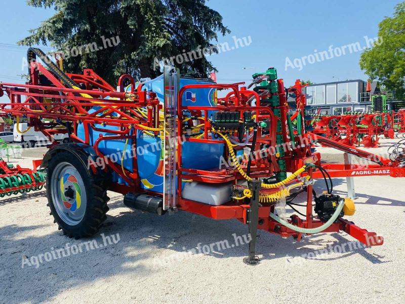 Polní postřikovač Biardzki 3000/18 - Royal Tractor