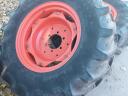 Tractor with rubber rims