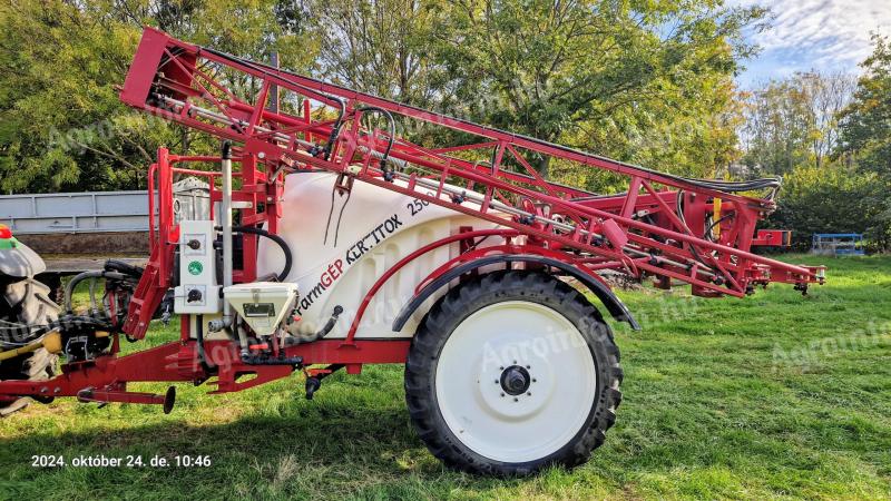 Towed field sprayer for sale