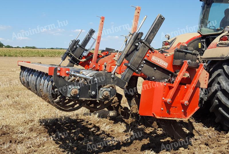 QUIVOGNE SSDR 5 AND 7 KNIFE SOIL SPREADERS