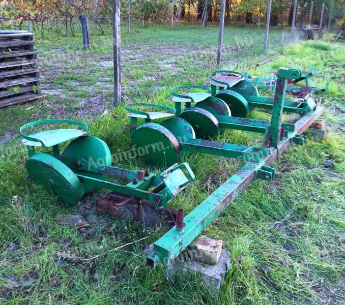 Four-row planter for sale