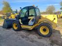 Teleskopický manipulátor New Holland typu LM732