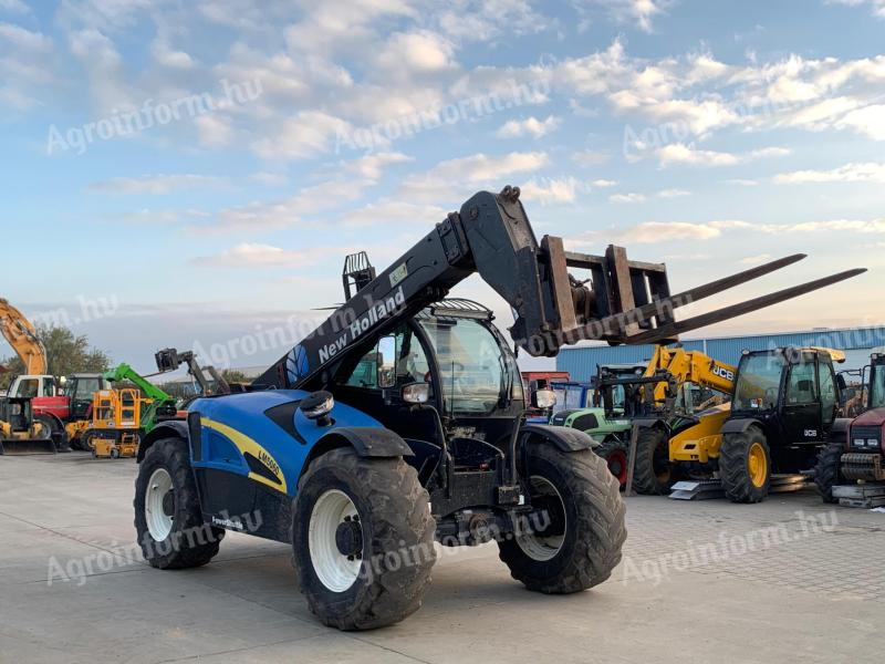 New Holland LM5060 telescopic handler