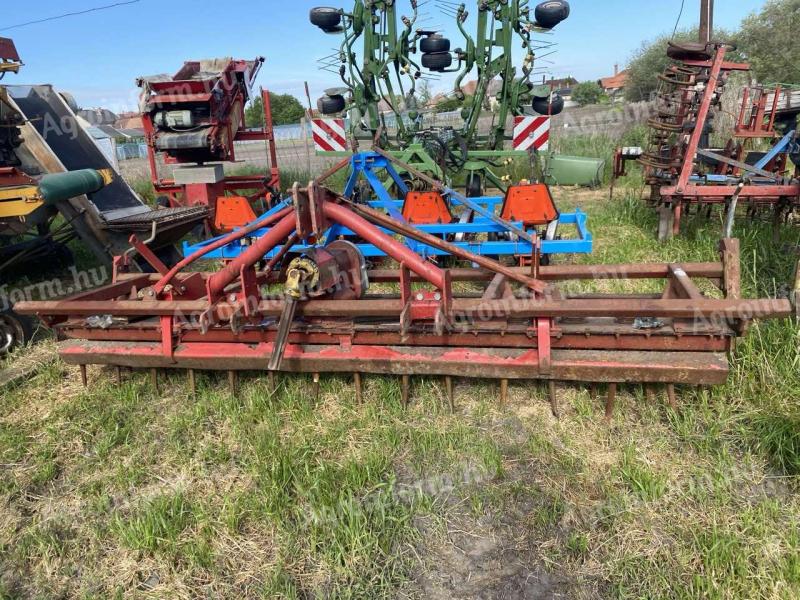 LELY 3.6 METRE ROTARY DRILL WITH NEW KNIVES, WITH A RAM ROLLER