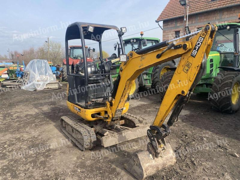 JCB 8018 CTS mini bager 1,8 tona