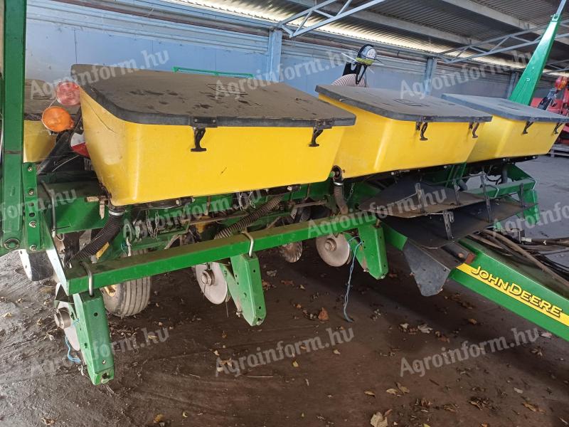 John Deere 1750 for sale