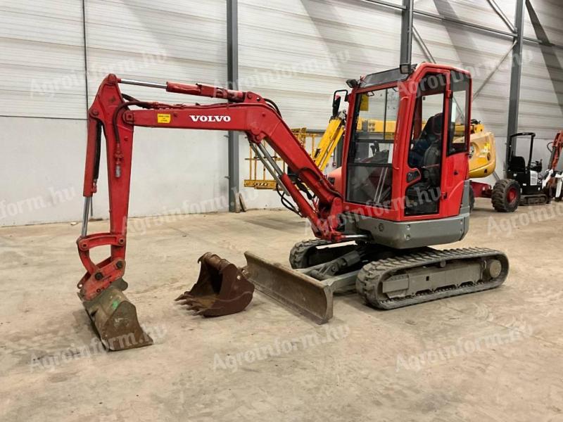 Volvo ECR 38 / 2013 / 3900 hodín / Nájom od 20 %