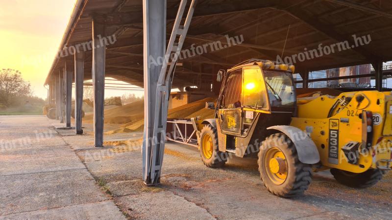 JCB 532-120 telescopic handler with joystick