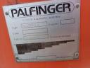 Kran vom Typ Palfinger PK 2200 CX