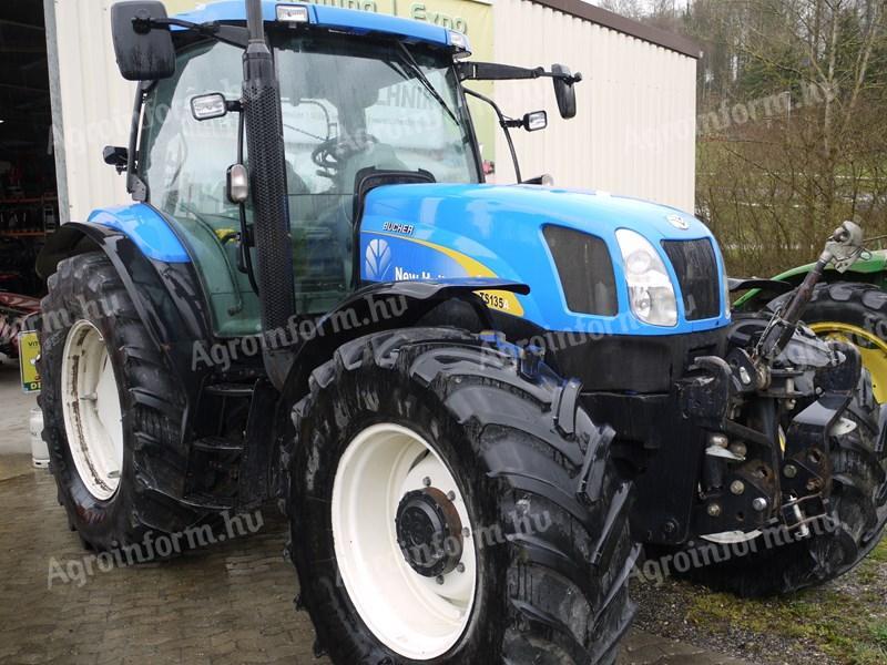 New Holland TS135A