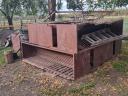 Sheep feeders, feeders, receivers