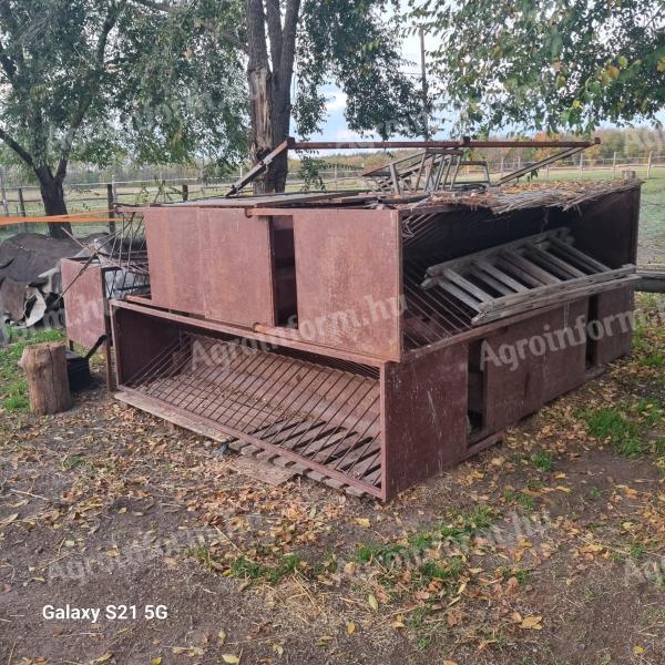 Sheep feeders, feeders, receivers