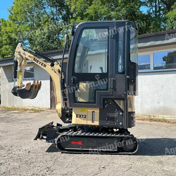 Mini excavator - MEYER EX12 (diesel, cabină, cu șenile extensibile)