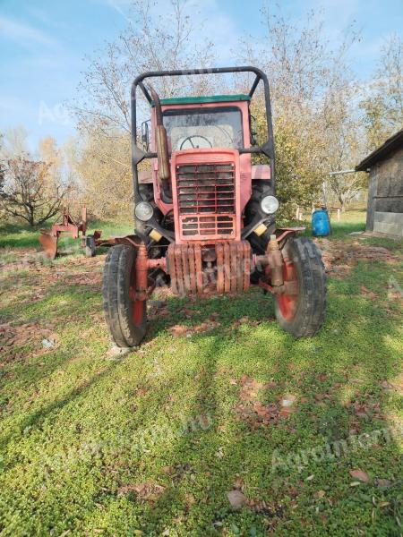 MTZ 50, s novými zadnými pneumatikami