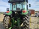 John Deere 5820