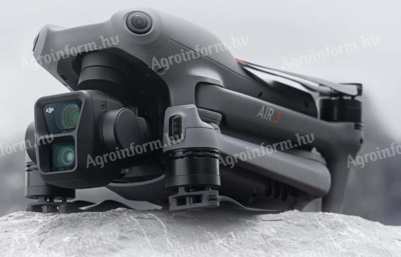 Neotvoreni DJI Air 3 Fly More Combo (DJI RC-N2)