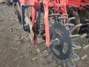 Kuhn Strip-Till 8-reihiger klappbarer Streifengrubber zu verkaufen