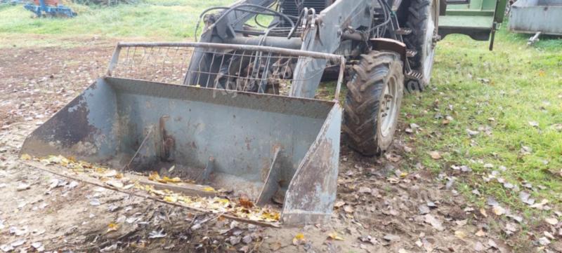 Front-end loader for MTZ