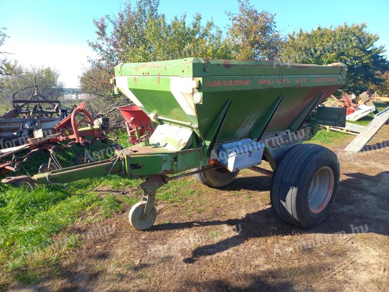 Amazone fertilizer spreader