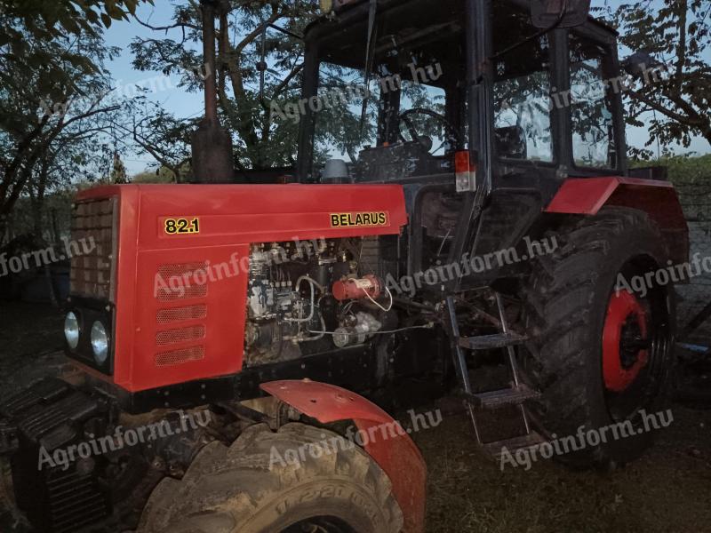 MTZ 82 Belarus 820 traktor v brezhibnem stanju