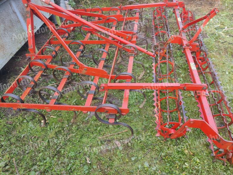 Combiner Knoche cultivator cu role cu arc și berbec dublu