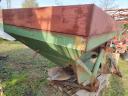 Amazone fertilizer spreader