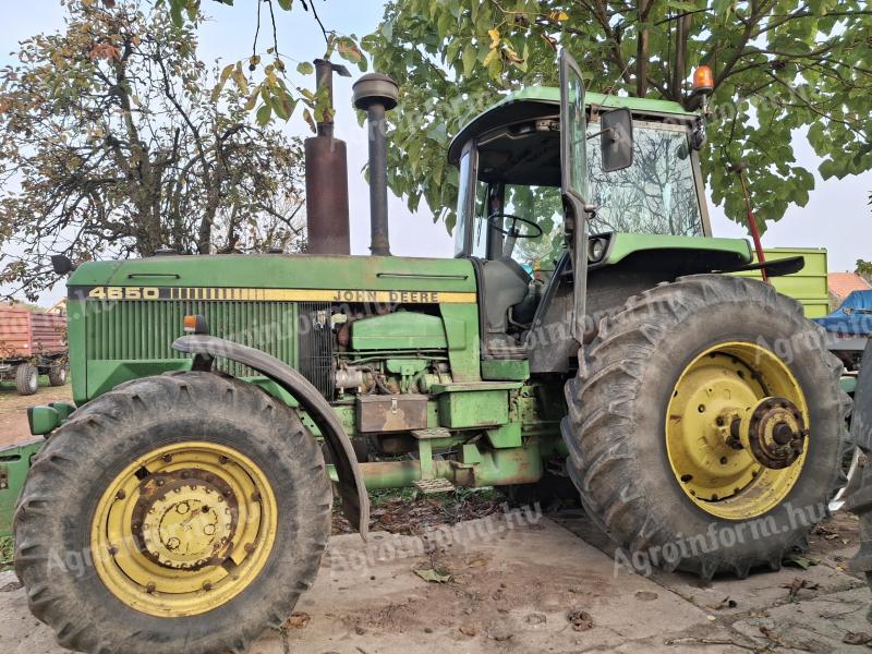 Traktor John Deere 4650