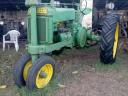 Vintage traktor: John Deere A