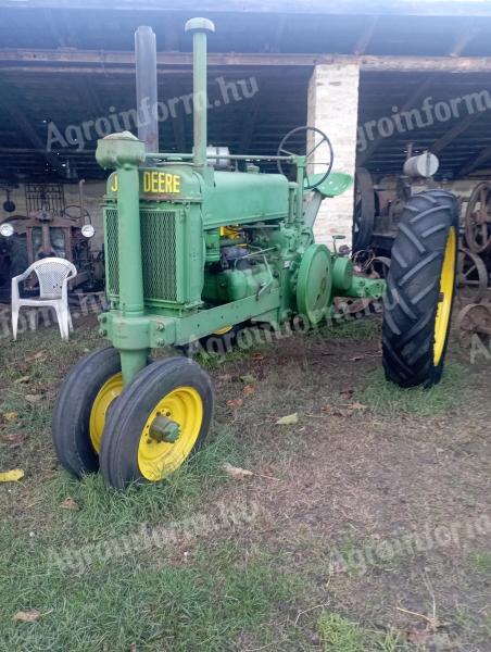 Vintage traktor: John Deere A