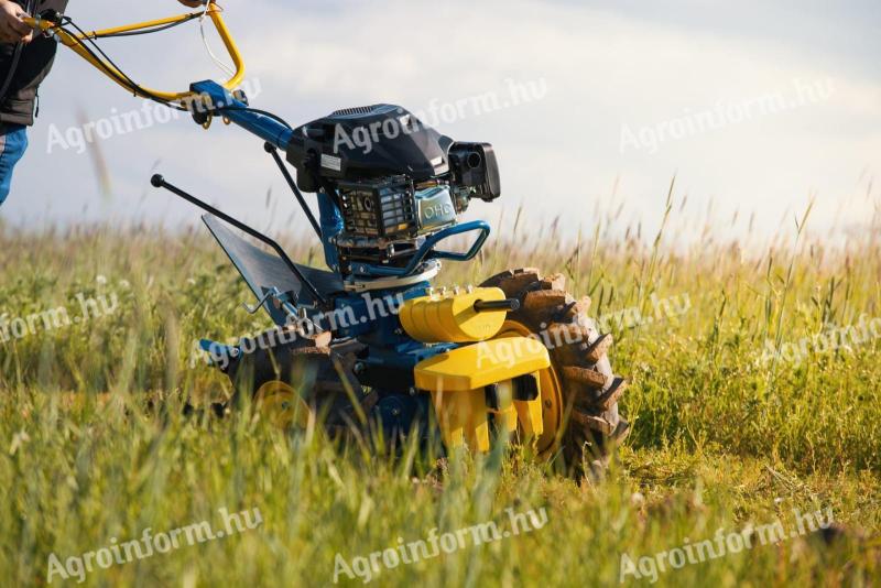 AGZAT - AGRO PROFI - DWUKOŁOWY MAŁY CIĄGNIK Z SILNIKIEM YAMAHA - ROYAL TRACTOR