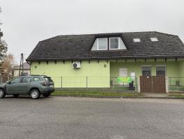 Hajdúnánás belvárosában irodaépület eladó