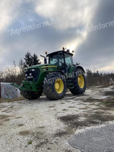 John Deere 7830