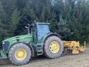 John Deere 7830