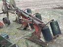 Three-headed roller plough