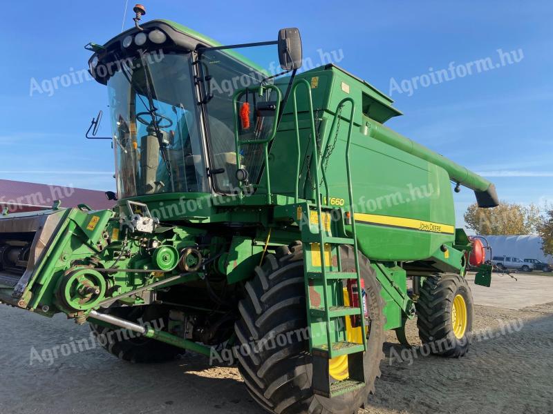 Kombajn John Deere W660 z adapterji