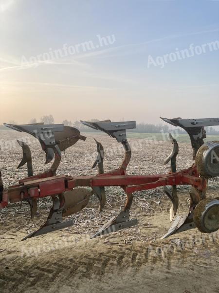 Vogel Noot 3-shift rotary plough