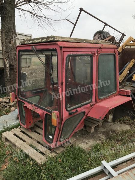 MTZ 80-82 großes Fahrerhaus