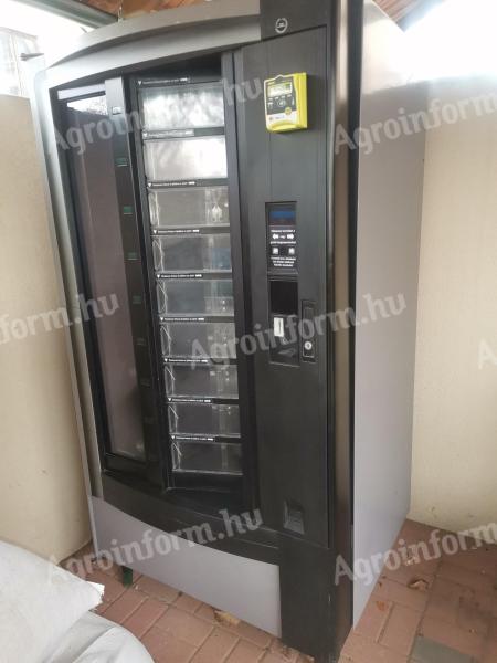 Prodejní automat na sendviče, chlazený