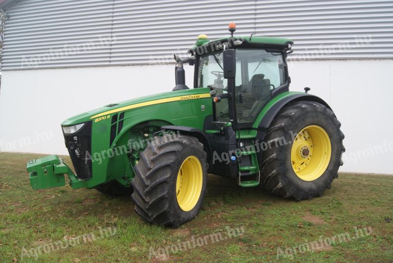 John Deere 8370 R, převodovka E23, 370 HP