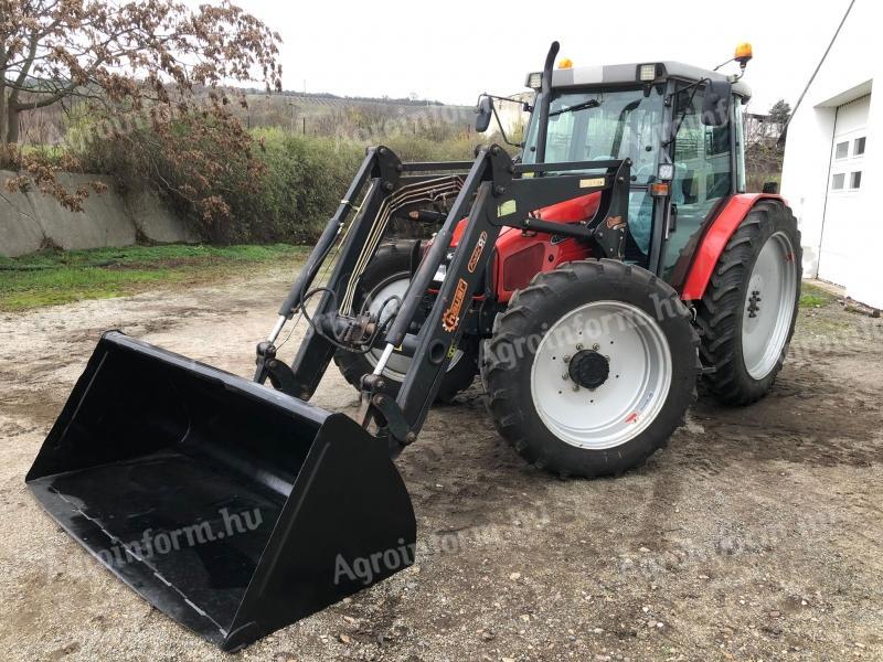 Massey Ferguson 4245 PowerShuttle 24x24 + čelní nakladač