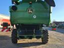 John Deere S670i all-wheel drive combine