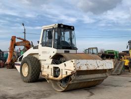 Bomag BW213 DH-4 úthenger
